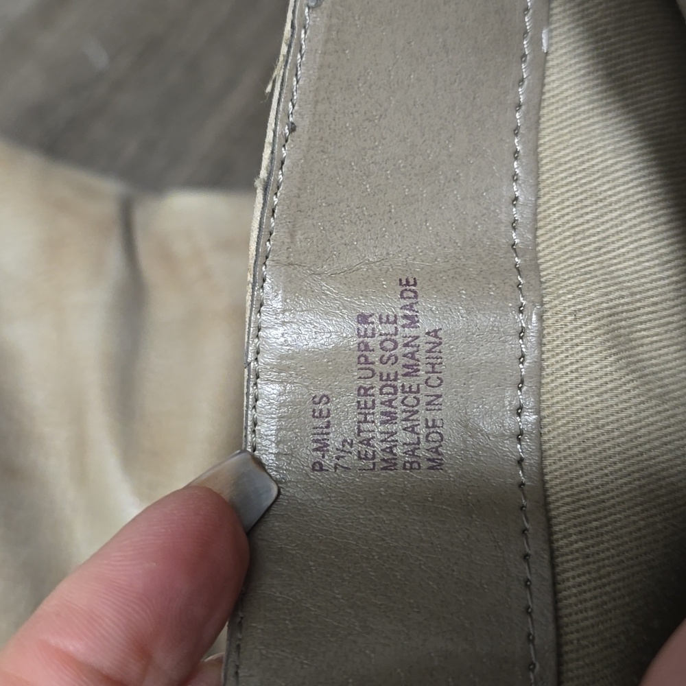 Booties Size 7.5 Us. Cream Color. Gently Use. The… - image 8